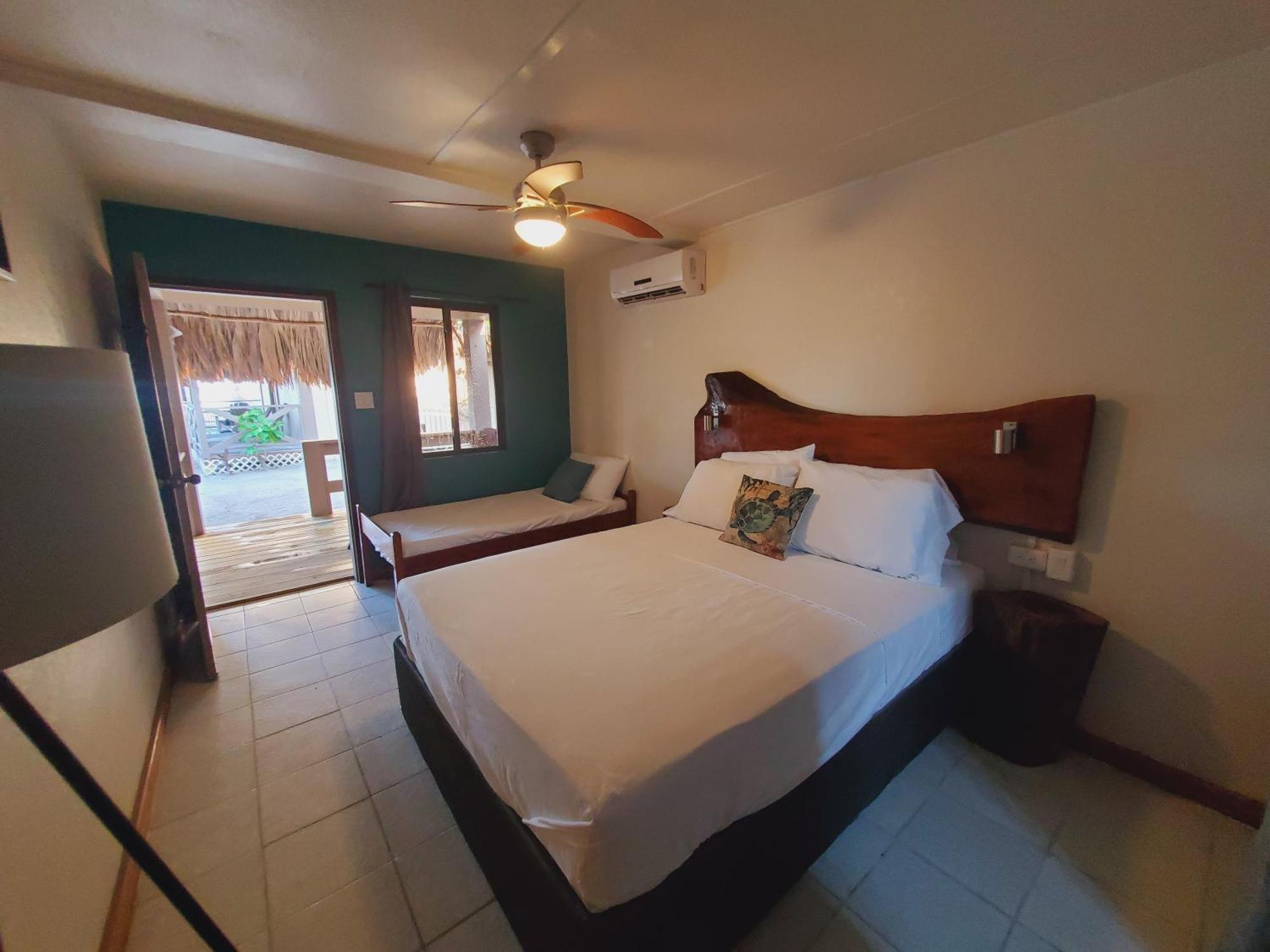 The Bounty Ξενοδοχείο Caye Caulker Εξωτερικό φωτογραφία